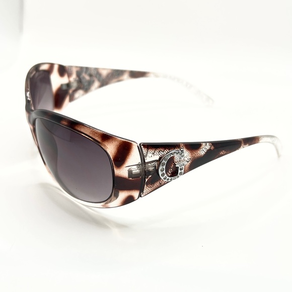 Guess “Leo” Sunglasses main image 6